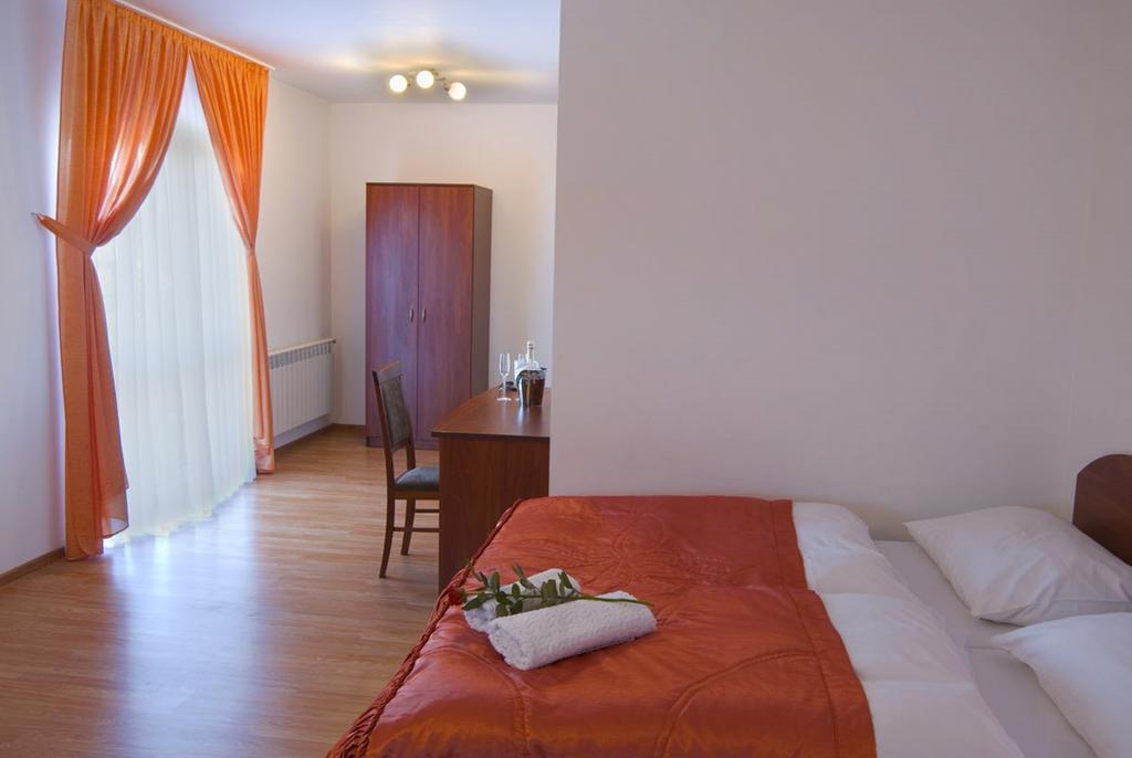 Czerwone Wierchy - Sauna I Jacuzzi Wliczone W Cene Pobytu! Białka Tatrzańska Pokoj fotografie